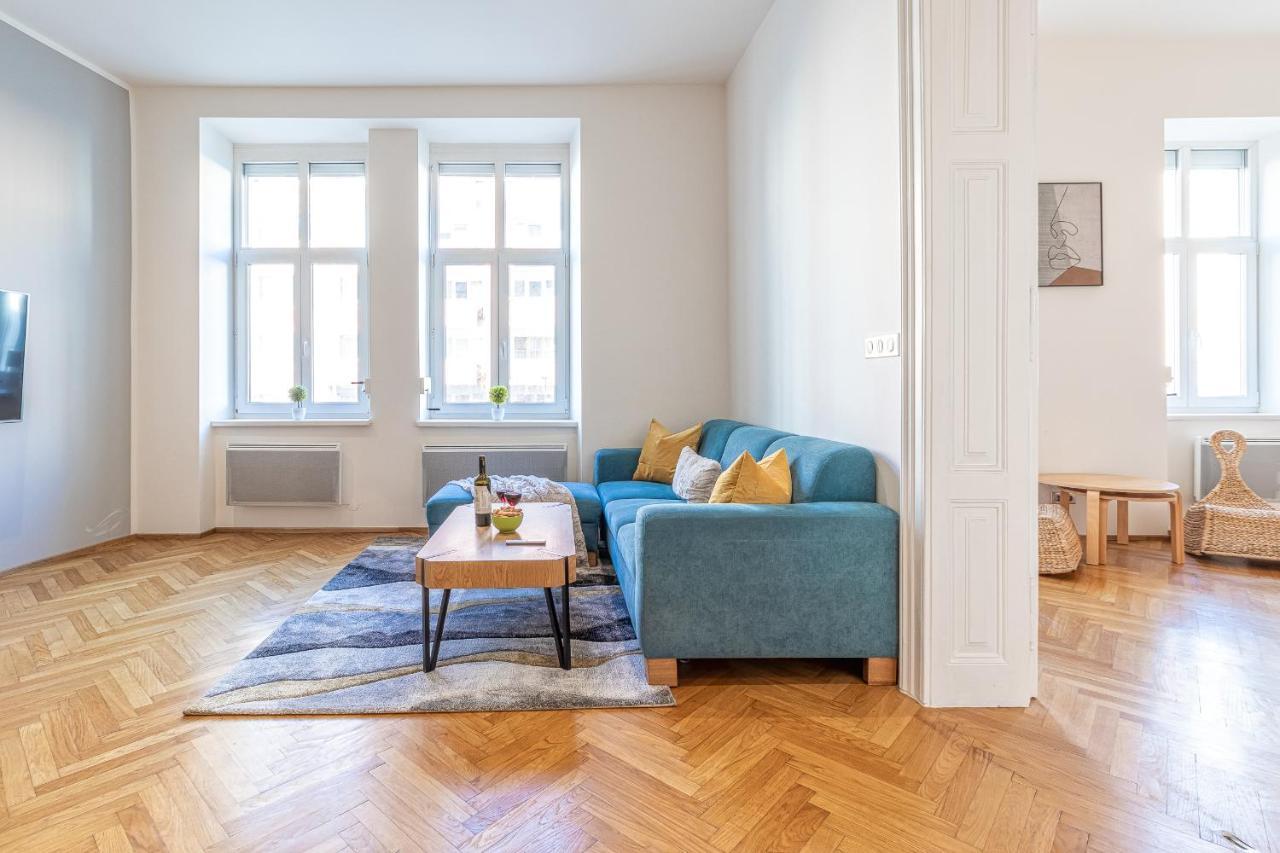 Stylish Luxury Flat In Old Town Apartman Pozsony Kültér fotó