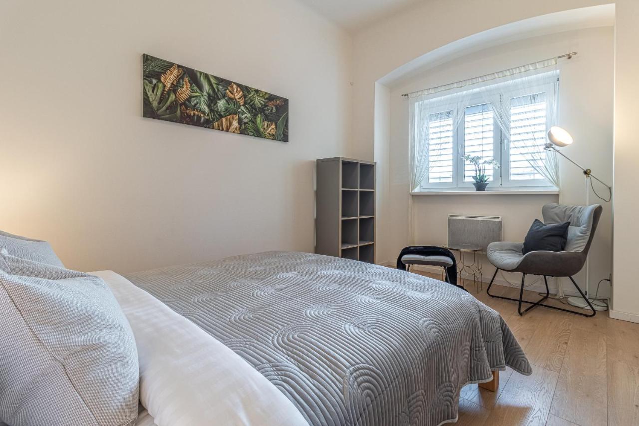 Stylish Luxury Flat In Old Town Apartman Pozsony Kültér fotó
