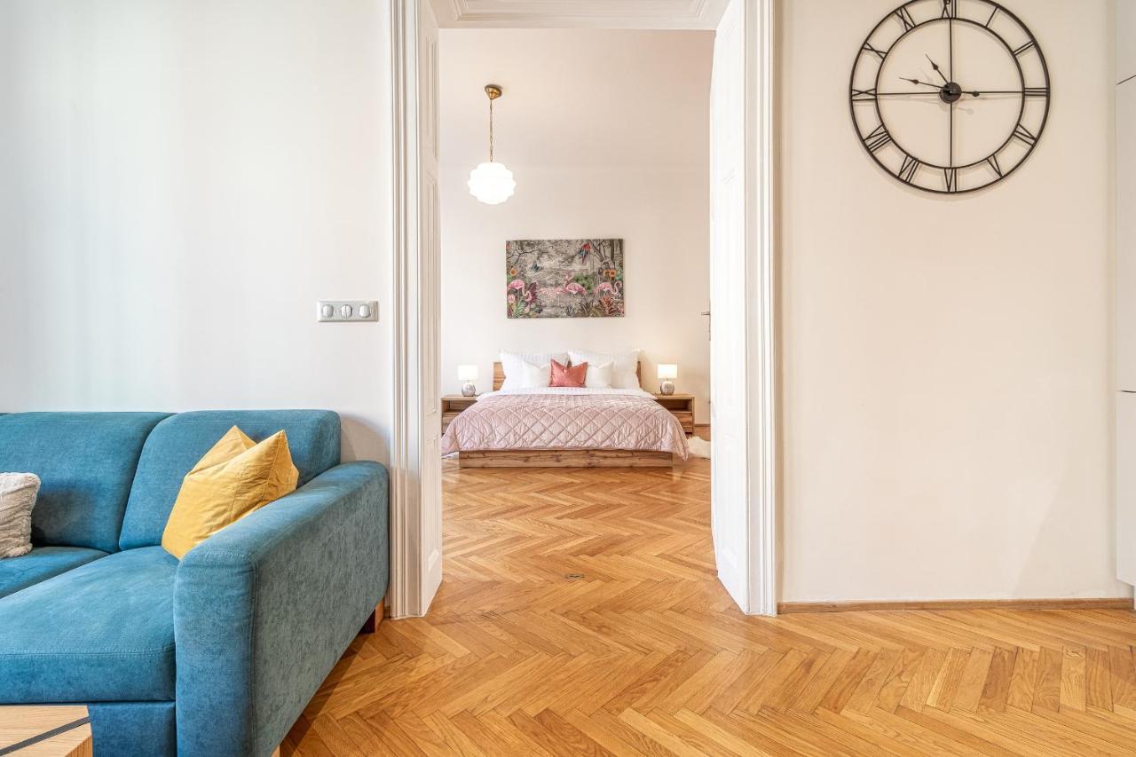 Stylish Luxury Flat In Old Town Apartman Pozsony Kültér fotó